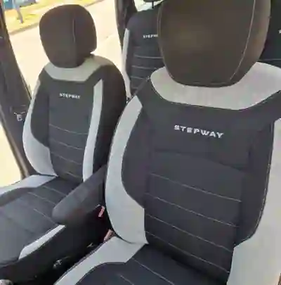 Dacia Lodgy 2017 - 10000 EUR, 44500 km - AUTO.MOTO.pt - 44500km - foto 15 de 18