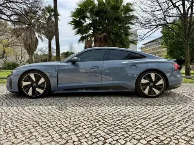 Audi e-tron GT 2022 - 57790 EUR, 82950 km - AUTO.MOTO.pt - 82950km - foto 16 de 55