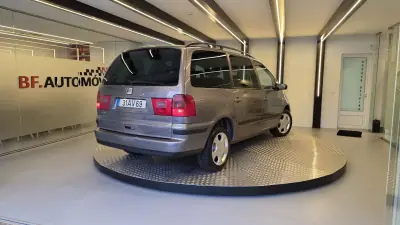 SEAT Alhambra 2005 - 7500 EUR, 299890 km - AUTO.MOTO.pt - 299890km - foto 20 de 57