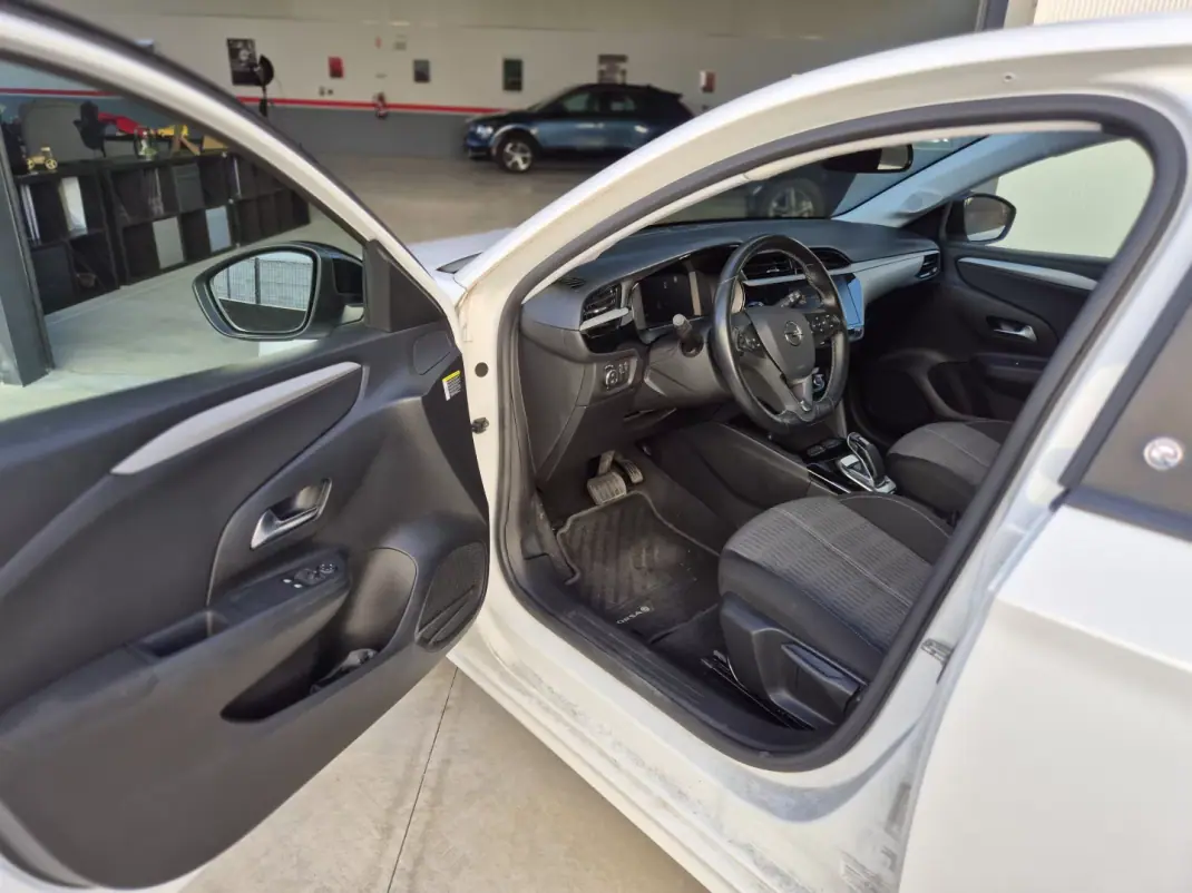 Opel Corsa-e 2020 - 16000 EUR, 75000 km - 75000km - foto 18 de 39