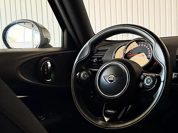 MINI Clubman 2019 - 18500 EUR, 43000 km - AUTO.MOTO.pt - 43000km - foto 29 de 35