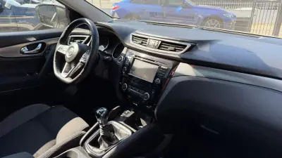 Nissan Qashqai 2018 - 17750 EUR, 140677 km - 140677km - foto 10 de 10