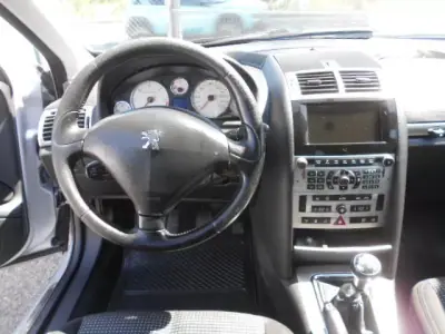 Peugeot 407 2008 - 4750 EUR, 340469 km - AUTO.MOTO.pt - 340469km - foto 13 de 13
