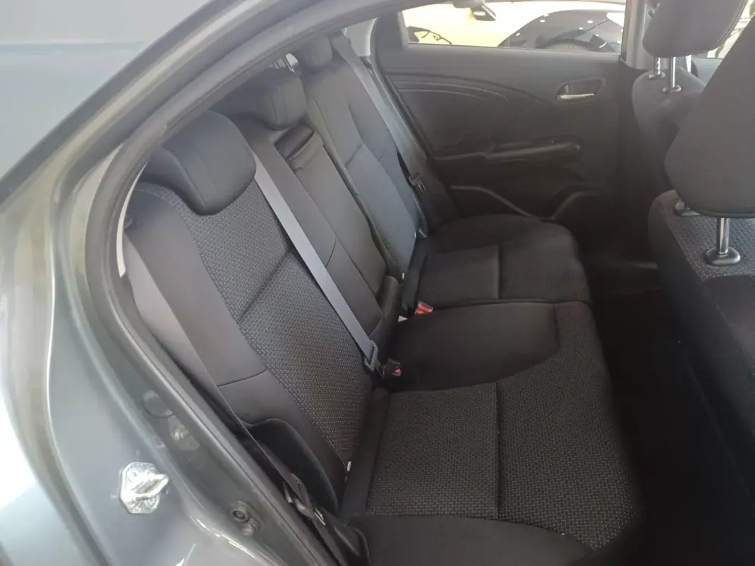 Honda Civic 2016 - 14890 EUR, 120487 km - AUTO.MOTO.pt - 120487km - foto 25 de 34