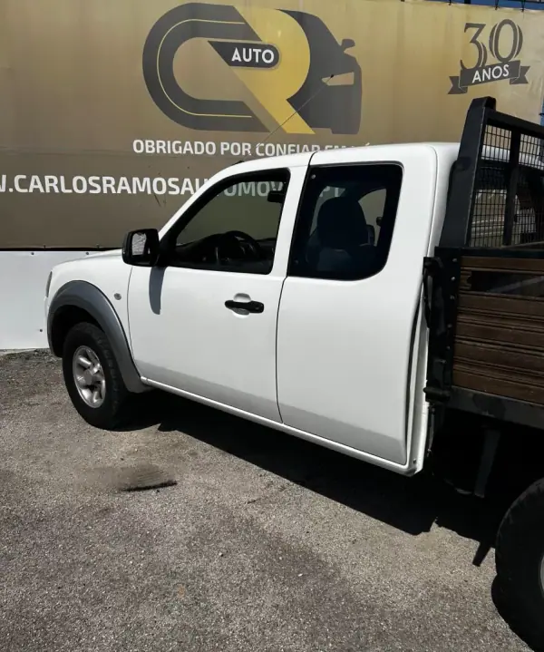 Ford Ranger 2008 - 16400 EUR, 109634 km - AUTO.MOTO.pt - 109634km - foto 12 de 13