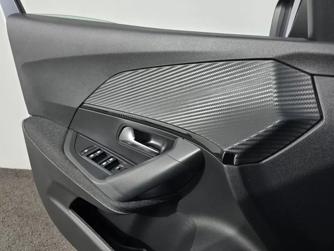 Peugeot 2008 2024 - 18500 EUR, 10965 km - AUTO.MOTO.pt - 10965km - foto 26 de 34