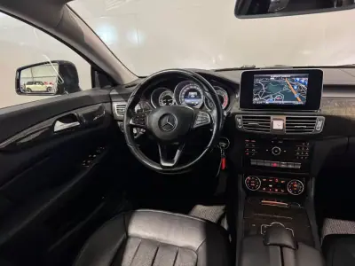 Mercedes-Benz CLS 350 2015 - 32500 EUR, 99869 km - AUTO.MOTO.pt - 99869km - foto 5 de 34