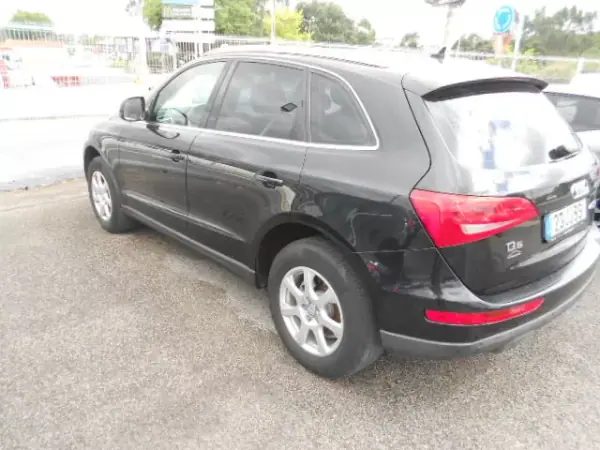 Audi Q5 2010 - 14900 EUR, 177706 km - AUTO.MOTO.pt - 177706km - foto 4 de 13