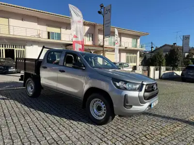 Toyota HILUX 2.4 D-4D 4WD CD CM 3LUG 2020 - 33990 EUR, 183987 km - AUTO.MOTO.pt - 183987km - foto 2 de 4