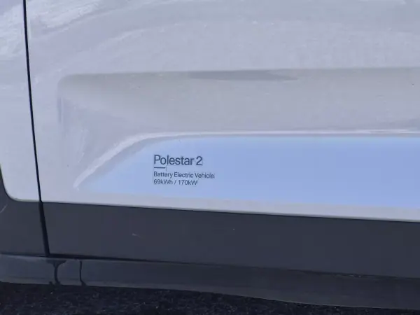 Polestar 2 2023 - 29990 EUR, 59608 km - AUTO.MOTO.pt - 59608km - foto 21 de 46