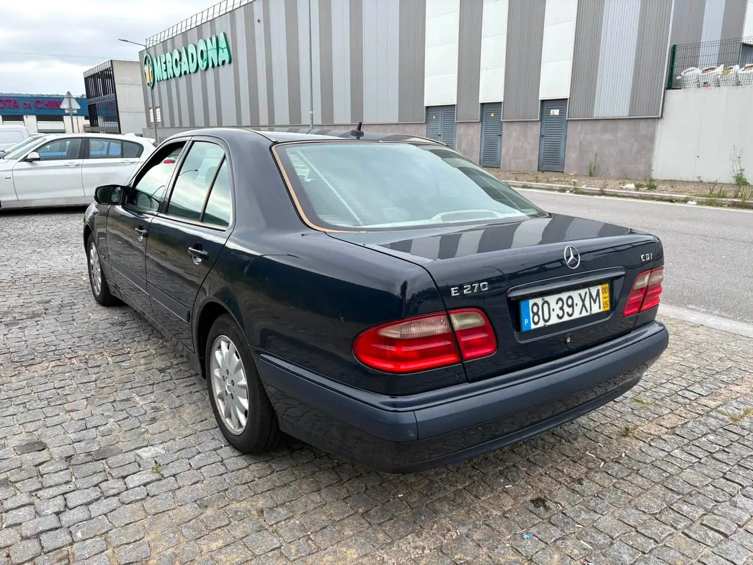 Mercedes-Benz E 270 2000 - 4950 EUR, 448000 km - 448000km - foto 8 de 15