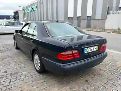 Mercedes-Benz E 270 2000 - 4950 EUR, 448000 km - 448000km - foto 8 de 15