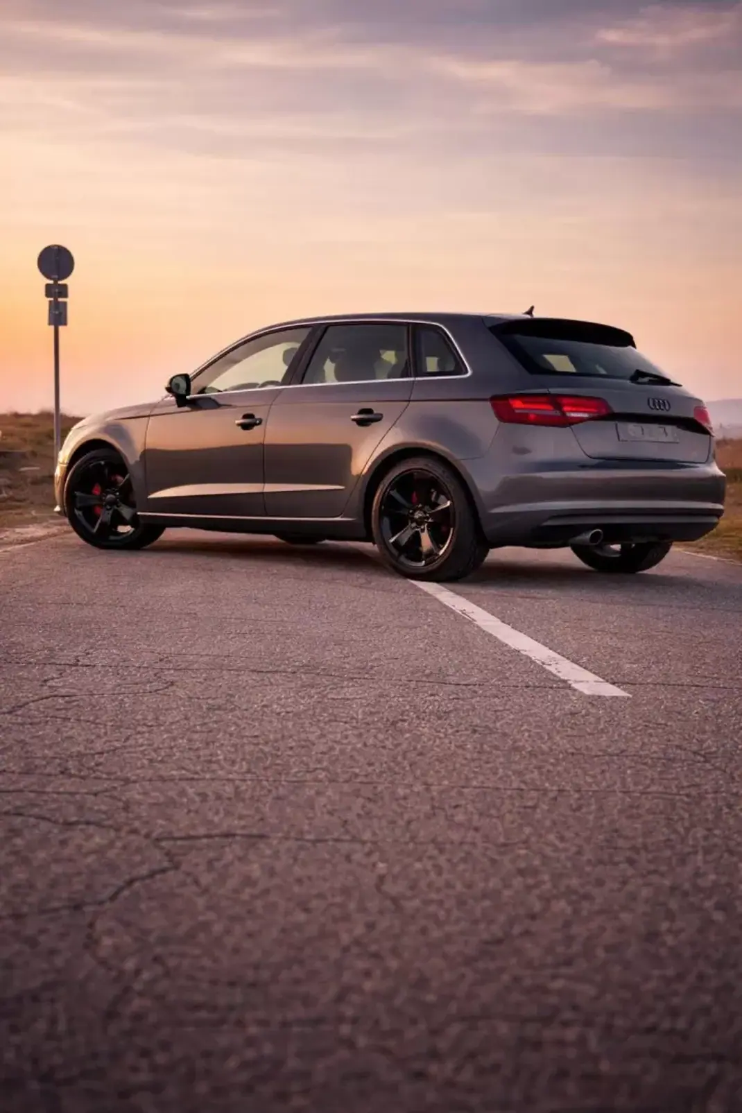 Audi A3 2015 - 14950 EUR, 143000 km - 143000km - foto 3 de 7