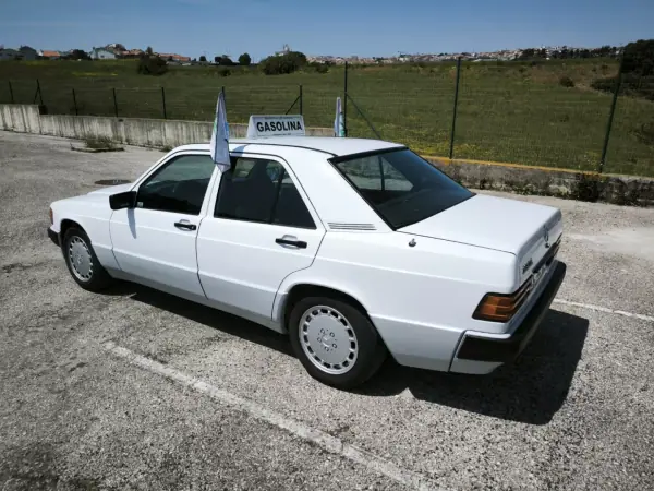 Mercedes-Benz 1993 - 9950 EUR, 89439 km - AUTO.MOTO.pt - 89439km - foto 11 de 60
