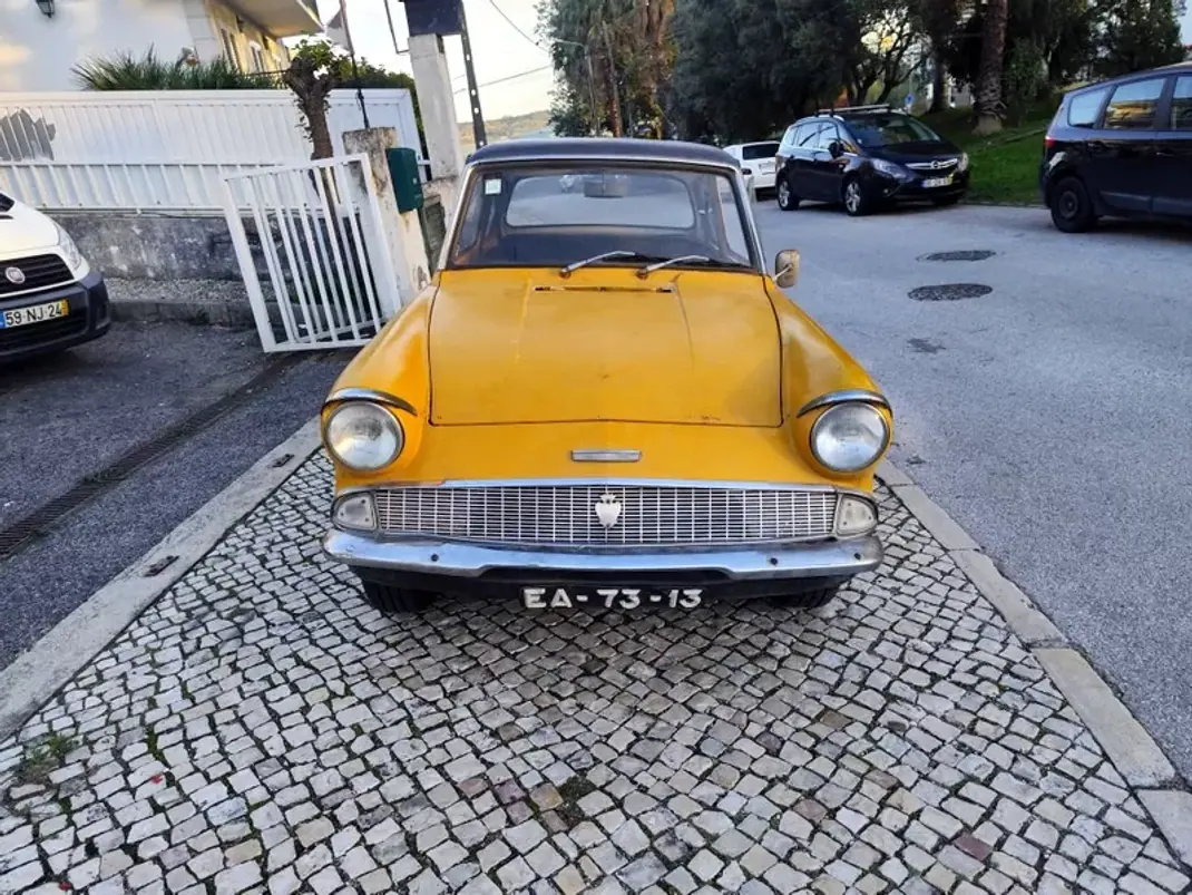 Ford Anglia 1960 - 5000 EUR, 14000 km - AUTO.MOTO.pt - 14000km - foto 11 de 30