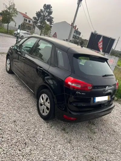 Citroën C4 Picasso 2015 - 6990 EUR, 180000 km - AUTO.MOTO.pt - 180000km - foto 2 de 6
