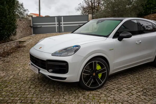 Porsche Cayenne Coupé 2022 - 108888 EUR, 92000 km - AUTO.MOTO.pt - 92000km - foto 9 de 65