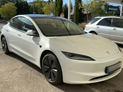 Tesla Model 3 2024 - 35900 EUR, 47005 km - 47005km - foto 1 de 10