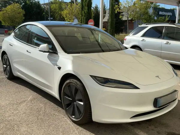 Tesla Model 3 Tração Traseira 2024 Elétrico