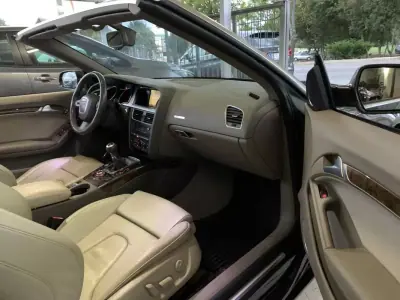 Audi A5 Cabrio 2011 - 16750 EUR, 270761 km - AUTO.MOTO.pt - 270761km - foto 25 de 28