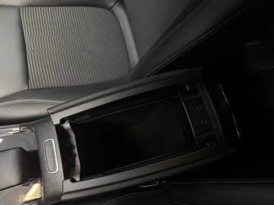 Mercedes-Benz GLA 250 2022 - 34000 EUR, 106000 km - AUTO.MOTO.pt - 106000km - foto 32 de 34