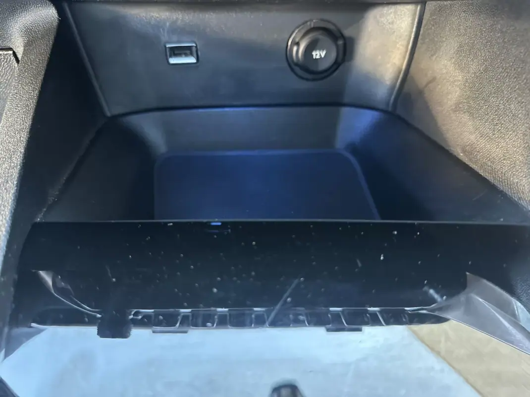 Peugeot 3008 2019 - 14900 EUR, 190000 km - 190000km - foto 40 de 64