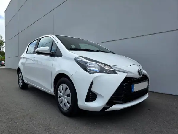 Toyota Yaris 2019 - 11500 EUR, 35900 km - AUTO.MOTO.pt - 35900km - foto 7 de 21