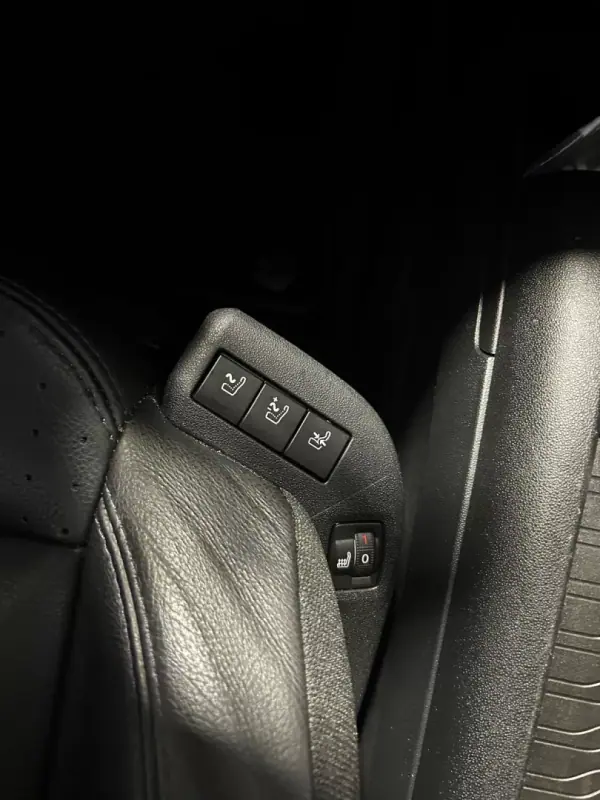 Citroën C4 Spacetourer 2022 - 22000 EUR, 111000 km - AUTO.MOTO.pt - 111000km - foto 27 de 46