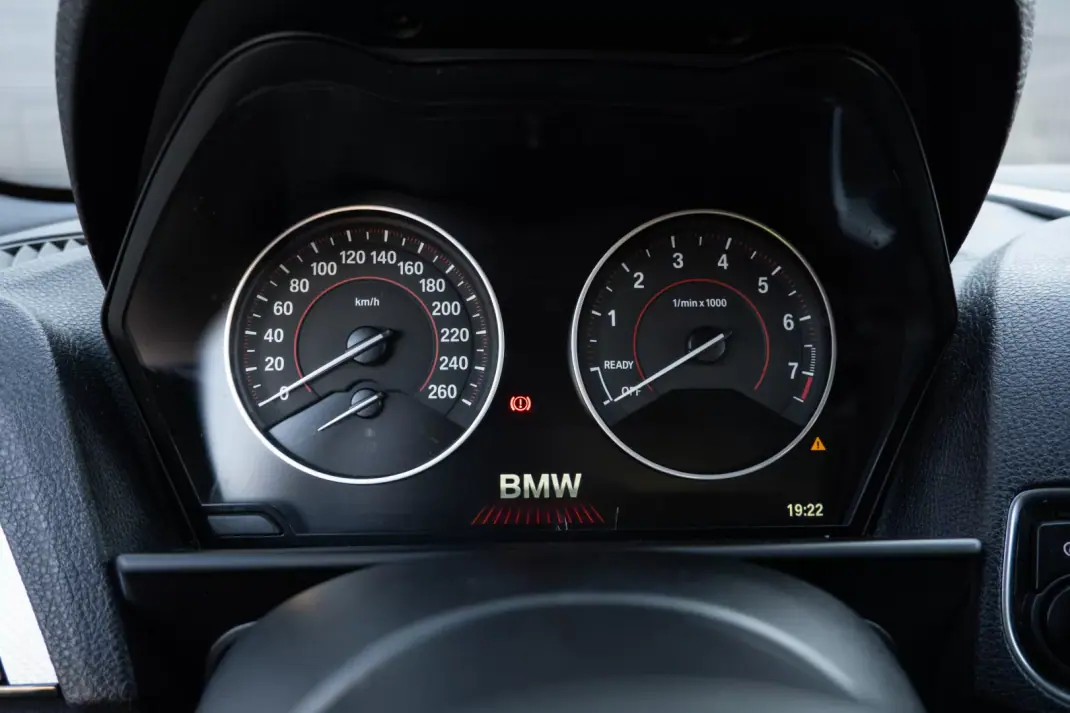 BMW 116 2016 - 14999 EUR, 111850 km - 111850km - foto 17 de 21