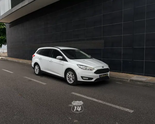 Ford Focus SW 2018 - 11990 EUR, 127080 km - AUTO.MOTO.pt - 127080km - foto 3 de 48