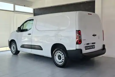 Opel COMBO 2024 - 21900 EUR, 11972 km - AUTO.MOTO.pt - 11972km - foto 6 de 20