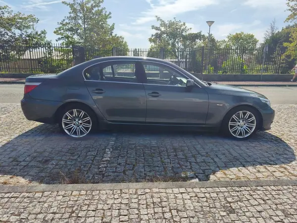 BMW 520 2008 - 7450 EUR, 289000 km - 289000km - foto 8 de 9