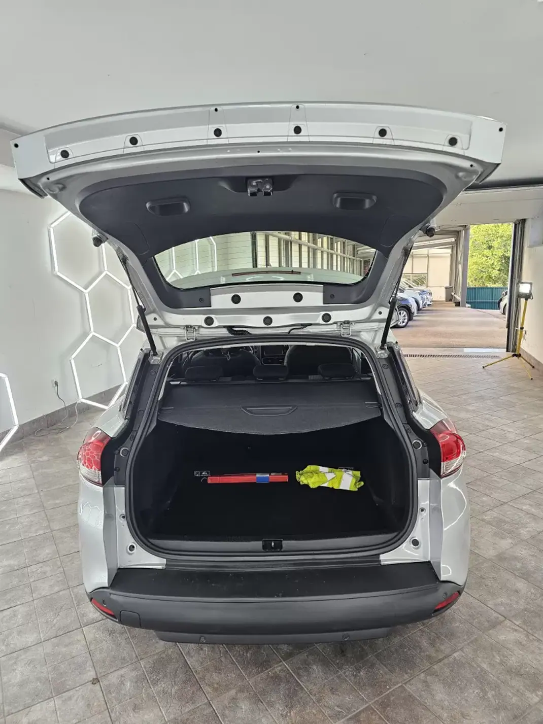 Renault Clio Sport Tourer 2019 - 8650 EUR, 259539 km - AUTO.MOTO.pt - 259539km - foto 23 de 24