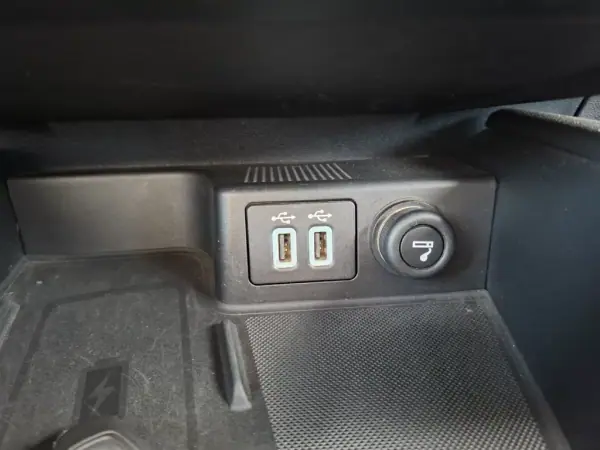 Ford Kuga 2021 - 21000 EUR, 59800 km - AUTO.MOTO.pt - 59800km - foto 23 de 36