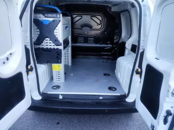 Fiat FIORINO 1.3 MULTIJET 2019 - 9480 EUR, 157000 km - AUTO.MOTO.pt - 157000km - foto 12 de 24