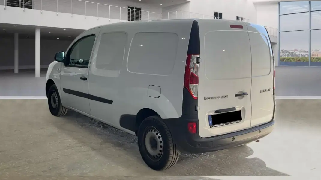 Renault Kangoo 1.5 DCi Maxi 2022 - 13999 EUR, 140000 km - AUTO.MOTO.pt - 140000km - foto 3 de 8