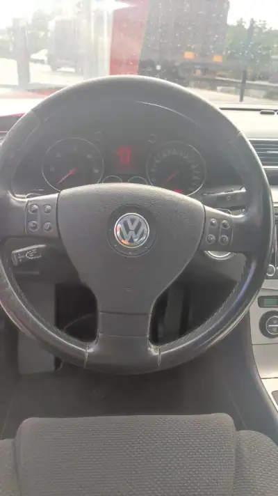 Volkswagen Passat 2006 - 5387 EUR, 457987 km - AUTO.MOTO.pt - 457987km - foto 6 de 11