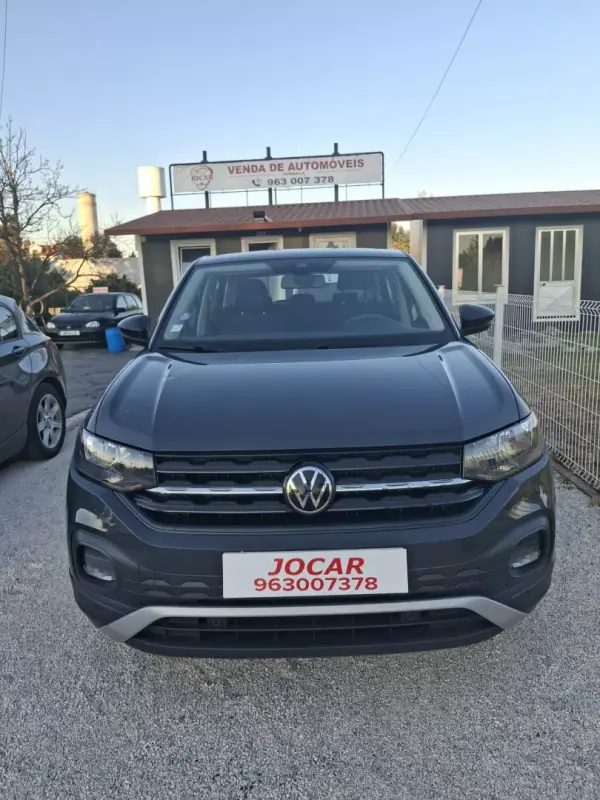 Volkswagen T-Cross 2021 - 21500 EUR, 39123 km - AUTO.MOTO.pt - 39123km - foto 5 de 23