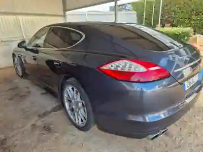 Porsche Panamera 2010 - 39500 EUR, 100000 km - AUTO.MOTO.pt - 100000km - foto 8 de 10