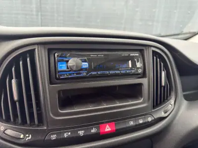 Fiat DOBLO MULTIJET COM IVA 3Lug 2021 - 10900 EUR, 129990 km - AUTO.MOTO.pt - 129990km - foto 10 de 19