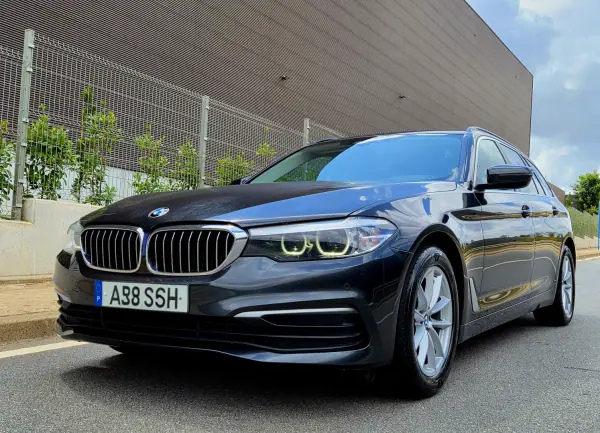 BMW 520 2017 - 19900 EUR, 171000 km - AUTO.MOTO.pt - 171000km - foto 17 de 19