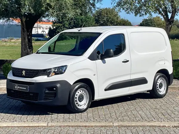 Peugeot Partner 2021 Diesel — 148 000 km Peugeot Partner 2021 Diesel