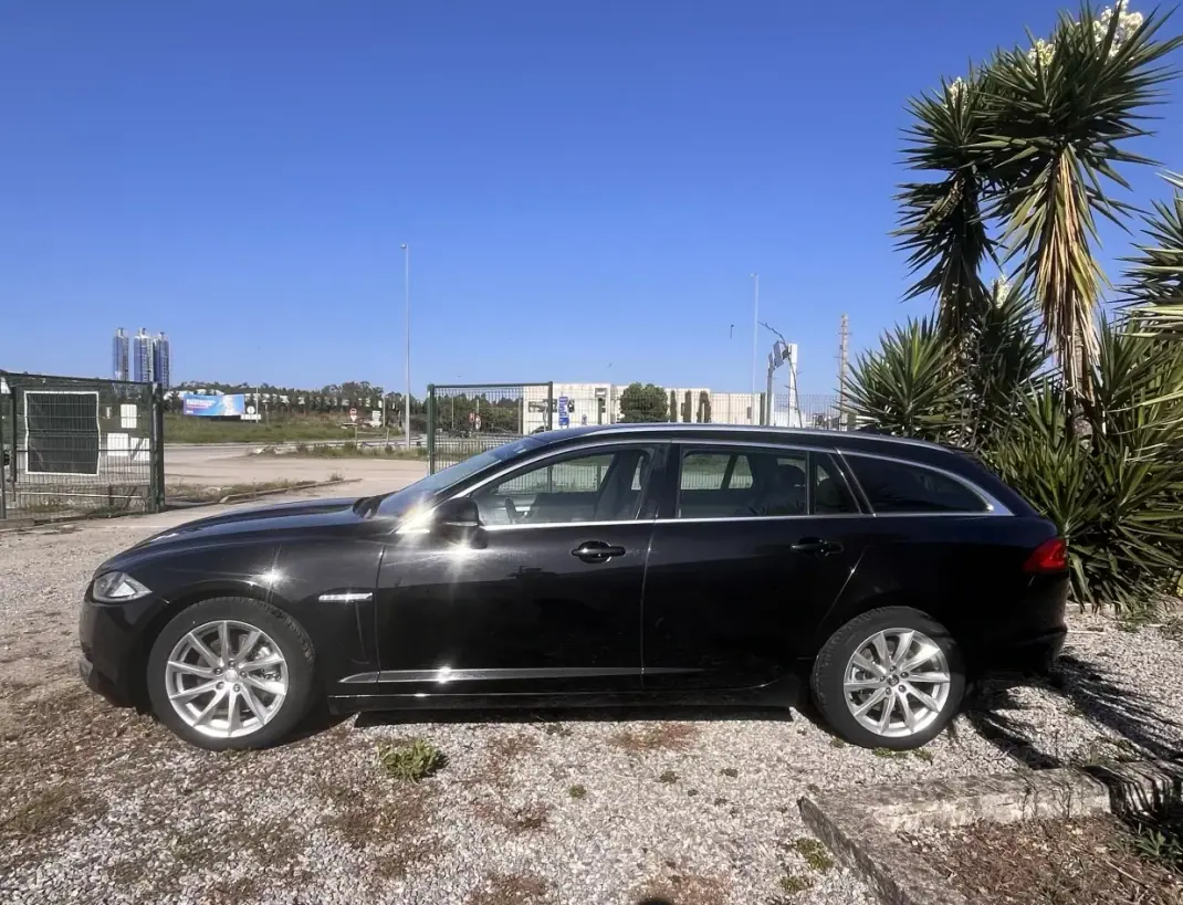 Jaguar XF Sportbrake 2013 - 15999 EUR, 245000 km - 245000km - foto 3 de 32