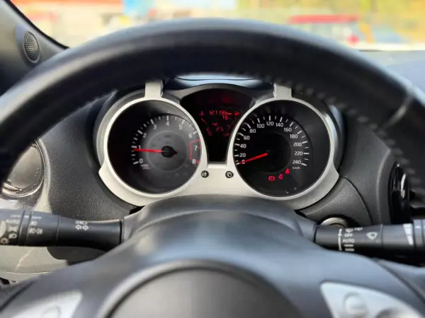 Nissan Juke 2016 - 11750 EUR, 127000 km - AUTO.MOTO.pt - 127000km - foto 13 de 19