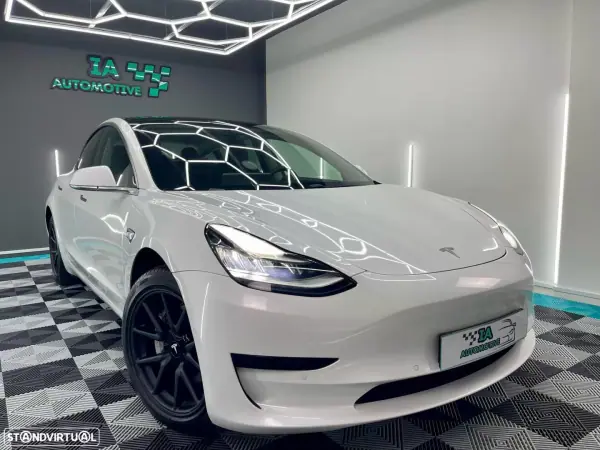 Tesla Model 3 2019 - 19500 EUR, 202000 km - AUTO.MOTO.pt - 202000km - foto 4 de 19