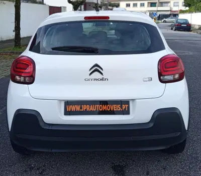 Citroën C3 2018 - 10990 EUR, 138500 km - AUTO.MOTO.pt - 138500km - foto 8 de 17