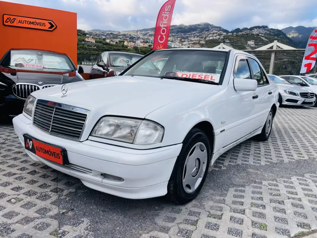 Mercedes-Benz C 200 1998 - 4500 EUR, 363710 km - AUTO.MOTO.pt - 363710km - foto 3 de 12