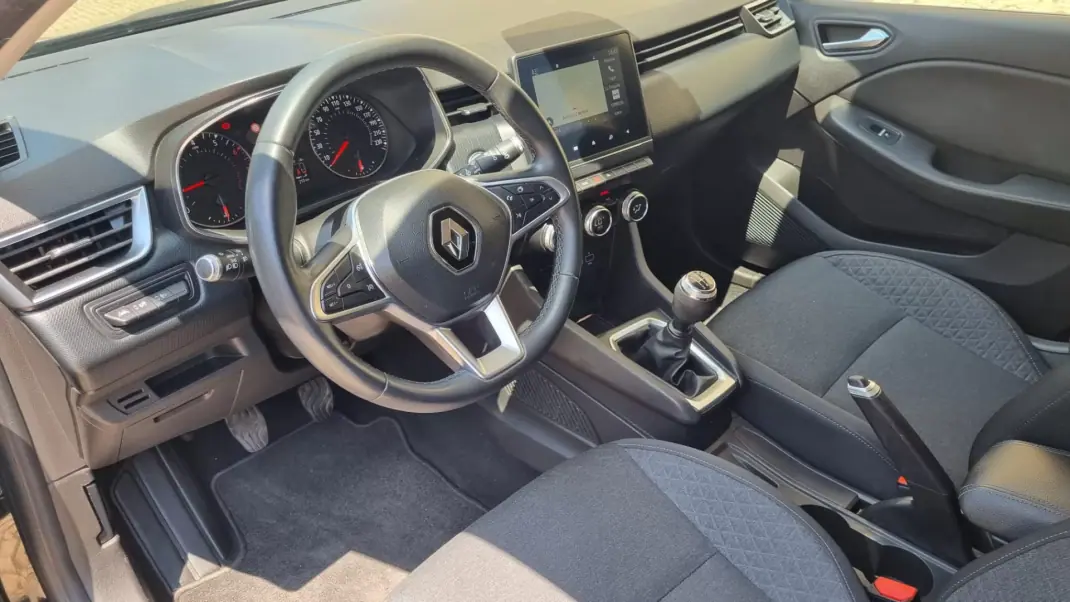 Renault Clio 2020 - 13490 EUR, 62000 km - 62000km - foto 12 de 20