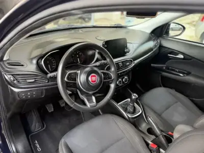 Fiat Tipo Station Wagon 2021 - 10750 EUR, 98000 km - AUTO.MOTO.pt - 98000km - foto 17 de 28