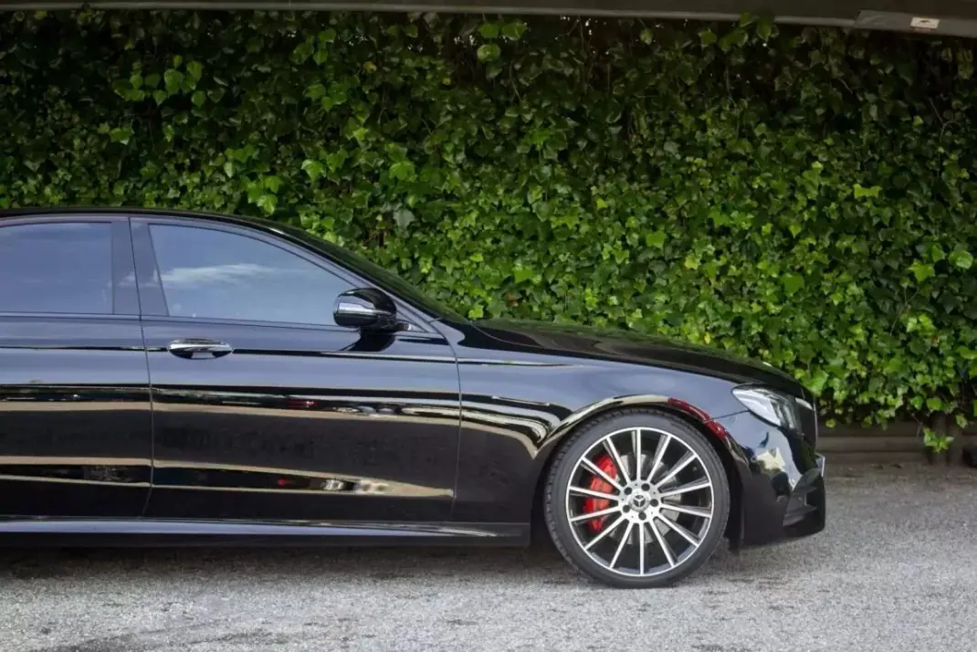 Mercedes-Benz E 300 2019 - 29900 EUR, 168000 km - AUTO.MOTO.pt - 168000km - foto 7 de 22